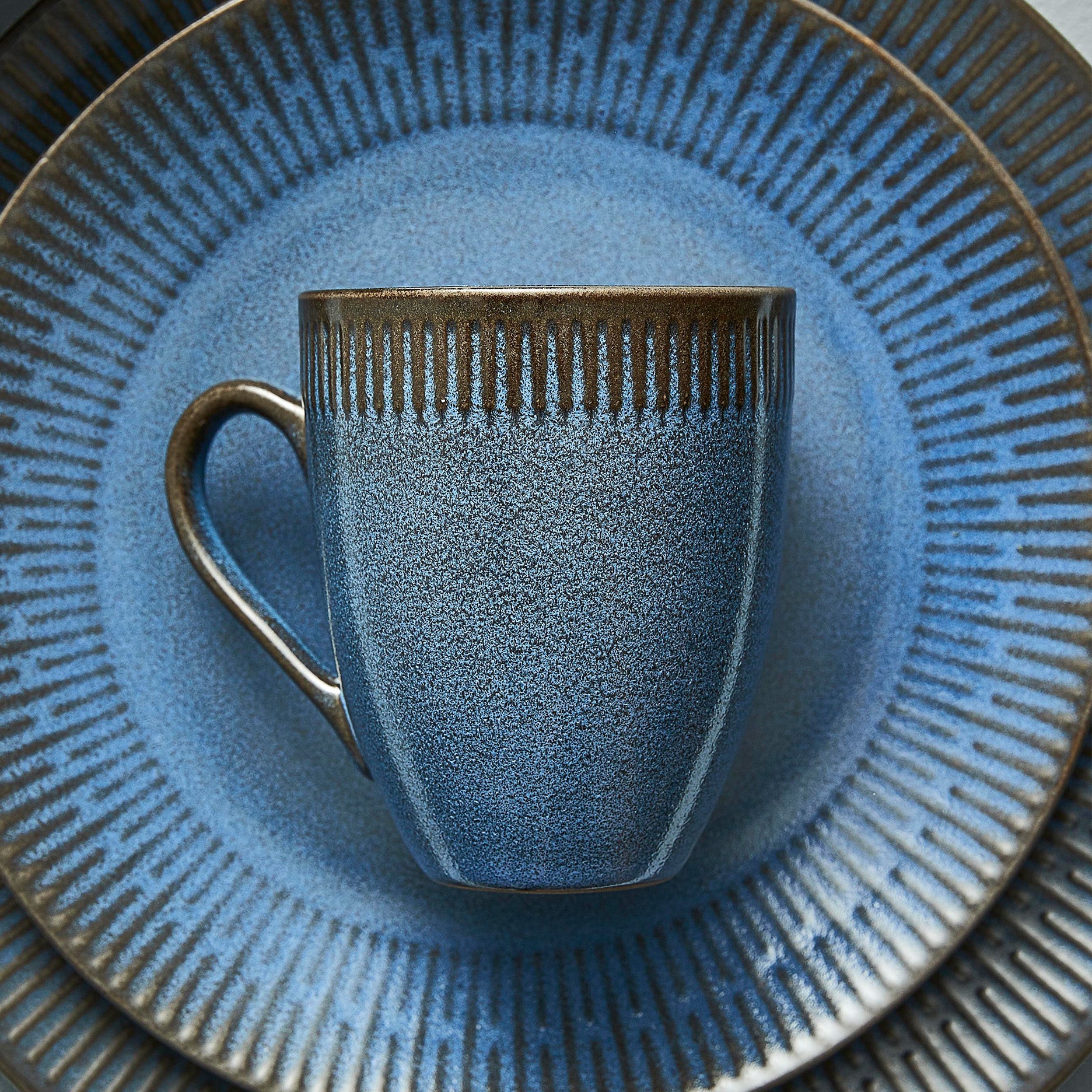 Relief krus 30 cl stentøj blå